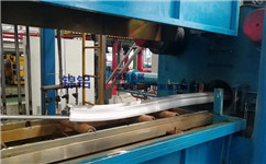 鋁型材擠壓生產(chǎn)設(shè)備是什么